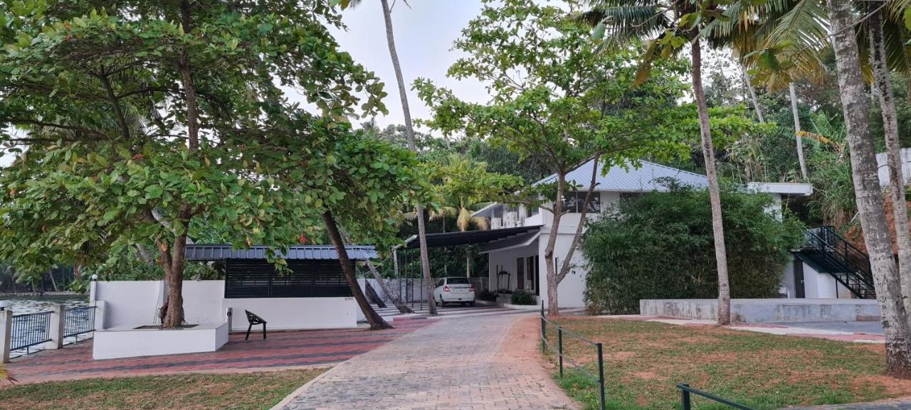 קולאם Ripples Service Villas מראה חיצוני תמונה